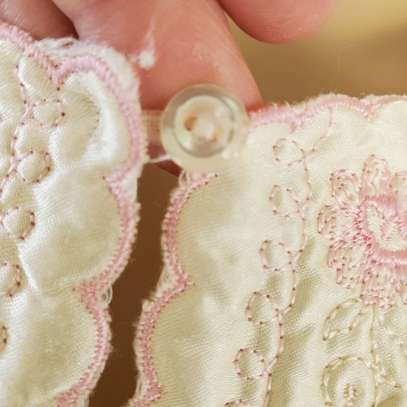 Vintage JC Penney Maxi Nightgown Women's L Pale Yellow Embroider Union Label - Picture 7 of 10